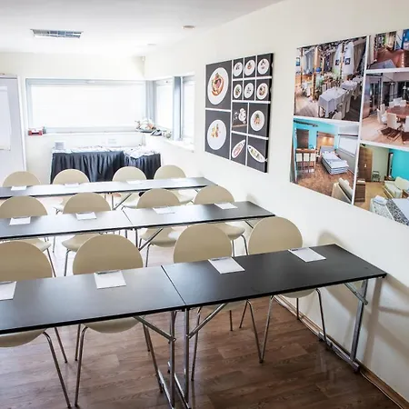 Hotel Restaurant & Design Noem Arch 4*