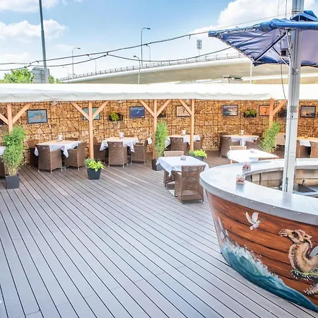 Restaurant & Design Noem Arch Hotel