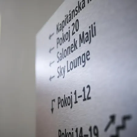 Hotel Restaurant & Design Noem Arch