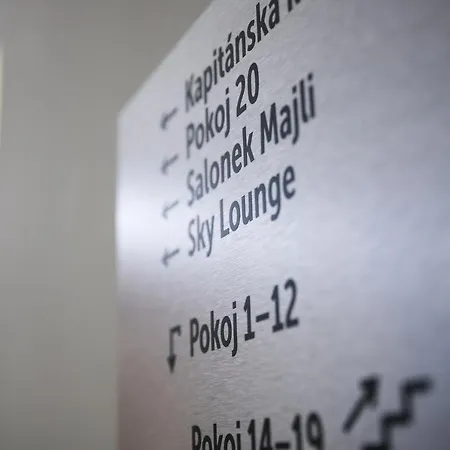 Hotel Restaurant & Design Noem Arch