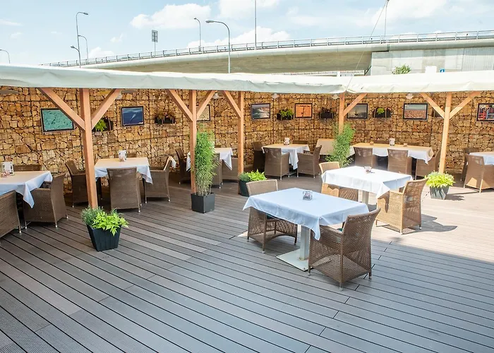 Restaurant & Design Noem Arch