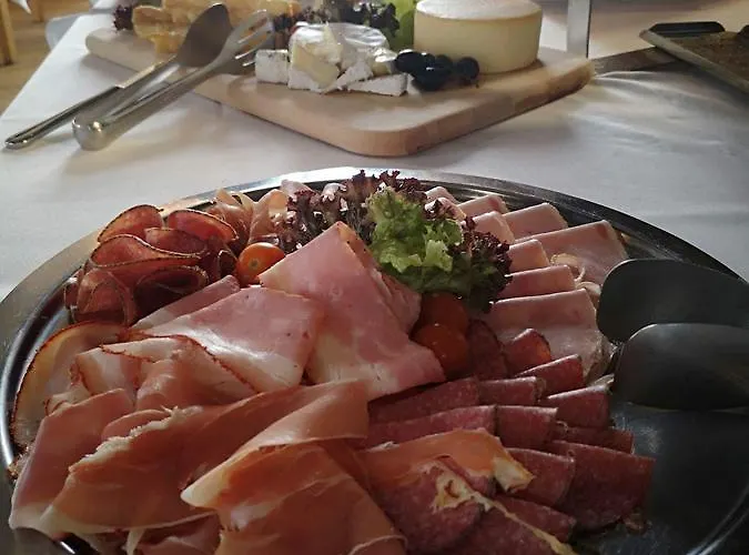 Restaurant & Design Noem Arch Hotell 4*